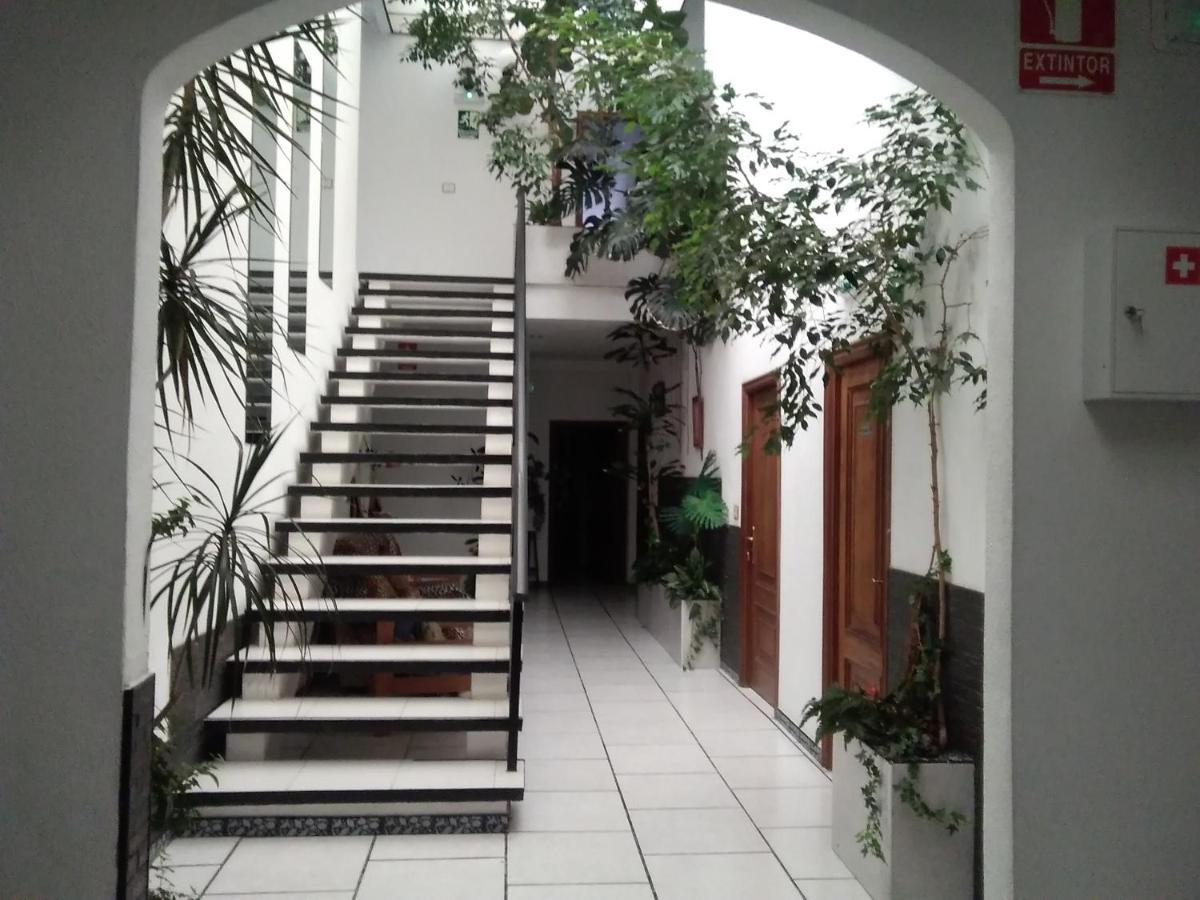 Apartamentos Blanco Y Negro A Guarda Exterior photo